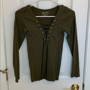 Fitted Olive Green 3/4-Sleeve Shirt